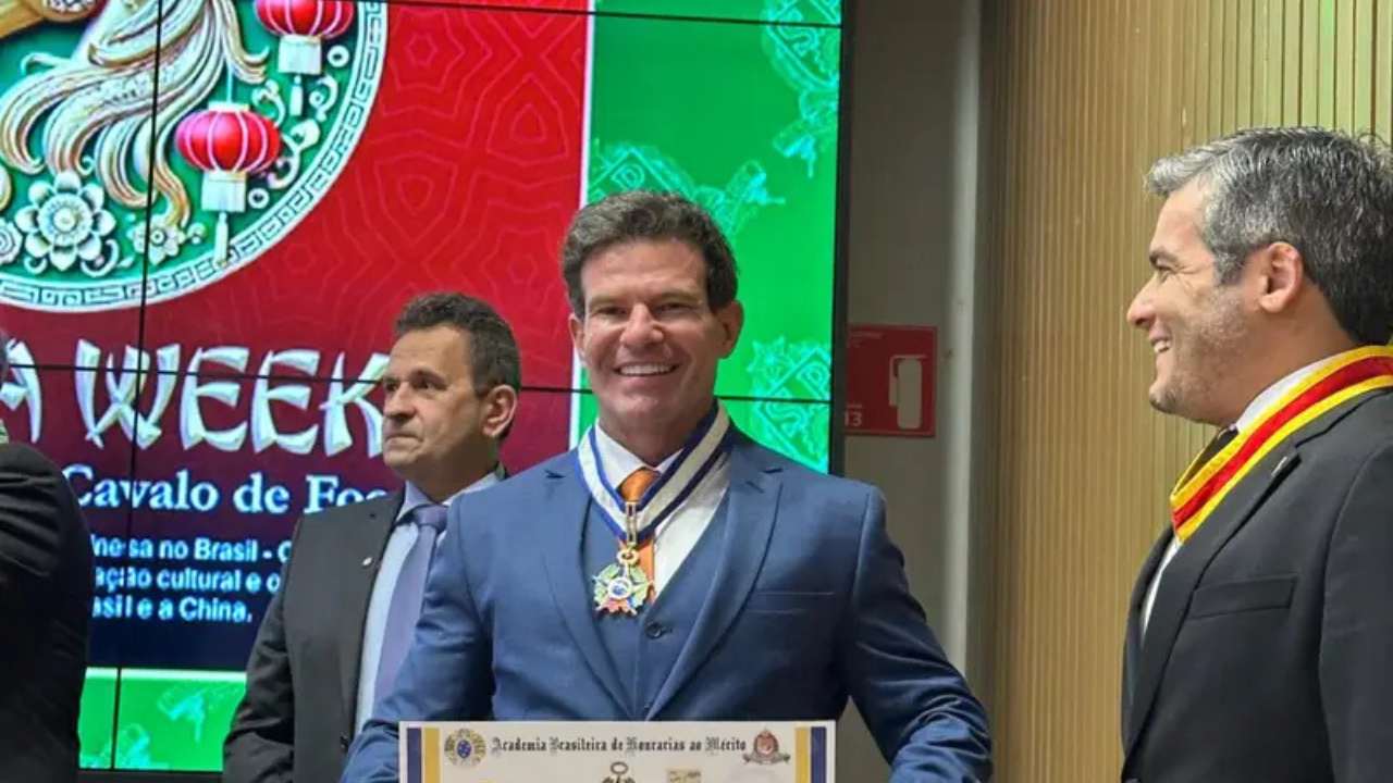 Dr. Daniel Sene é homenageado em Sessão Solene em Brasília