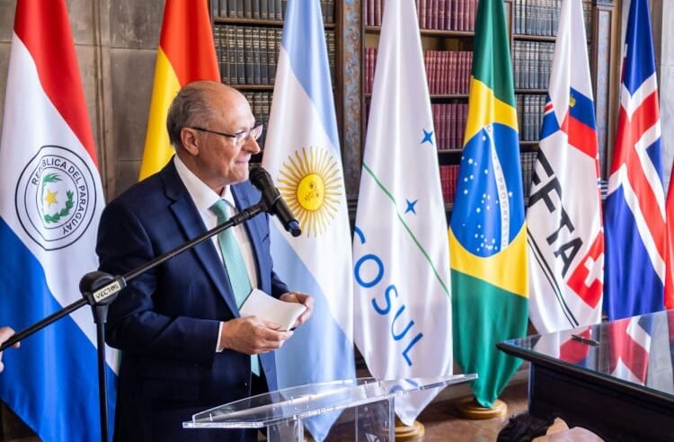 Acordo de livre-comércio entre Mercosul e países europeus fortalece blocos em cenário global